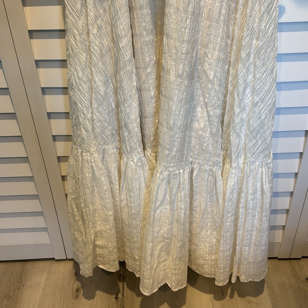 EVARAE Amber NWT Dress MSRP$530 W/a tie-front V neck with short puff sleeves. - Picture 8 of 15